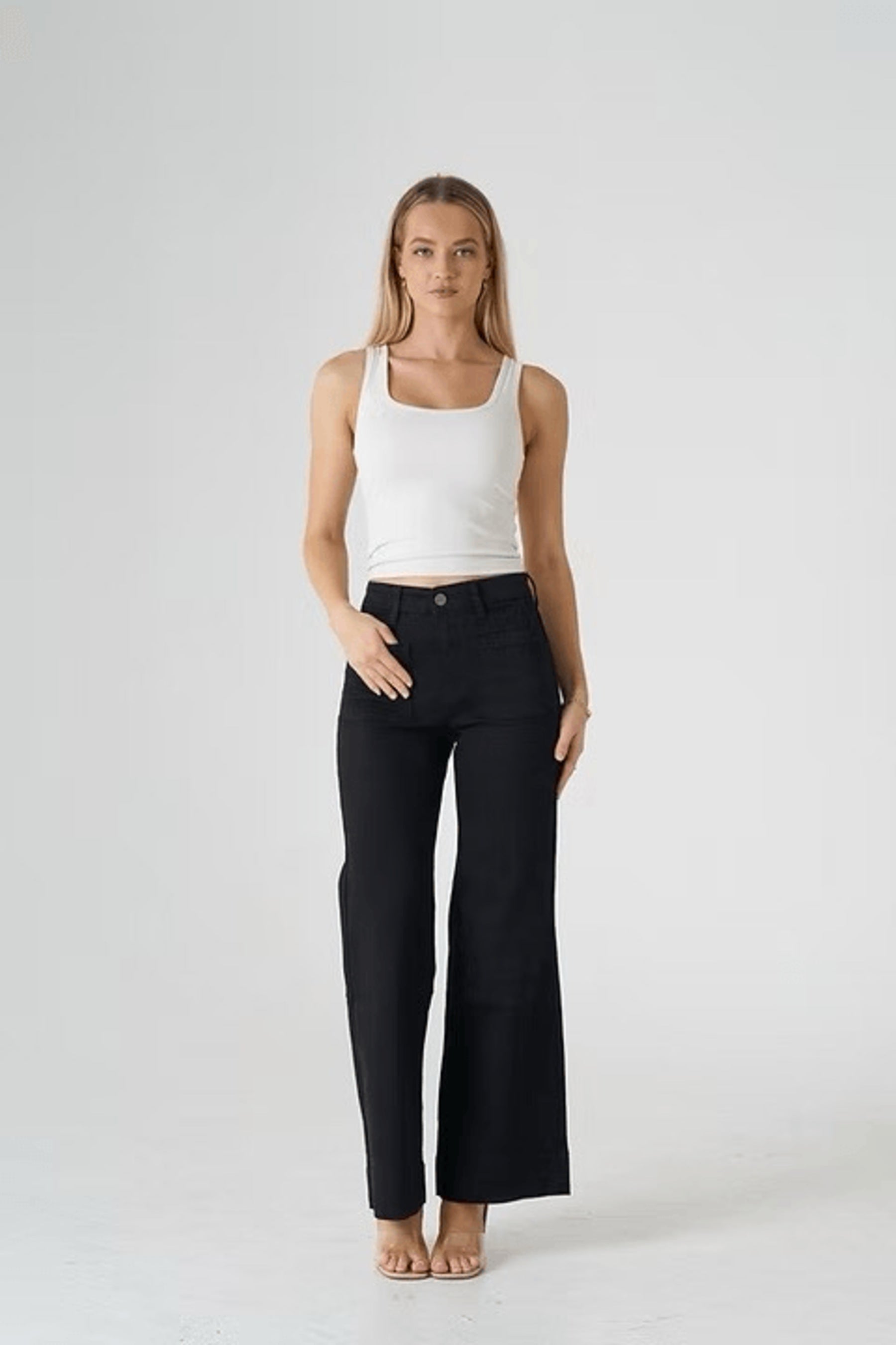 7150 Patch Pocket Wide Leg - Black