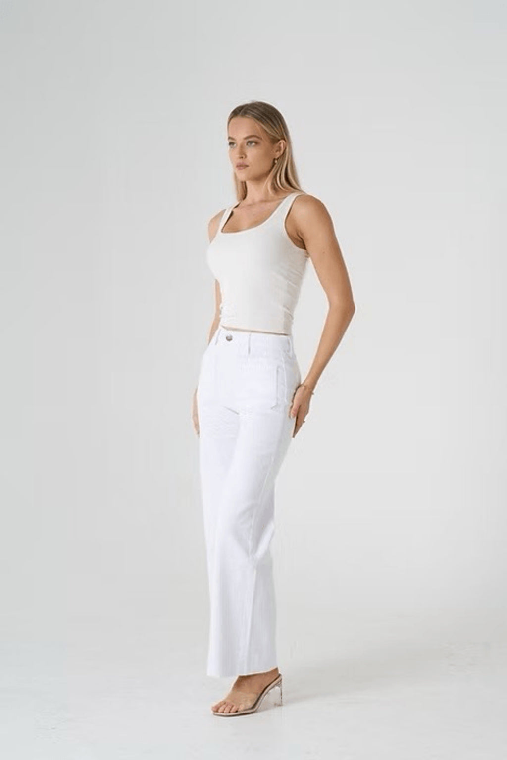 7158 Patch Pocket Jean - Ecru