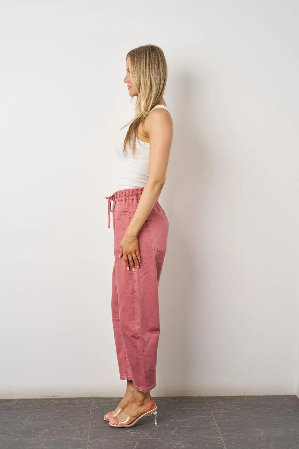 BA351 Barrel Jeans - Red